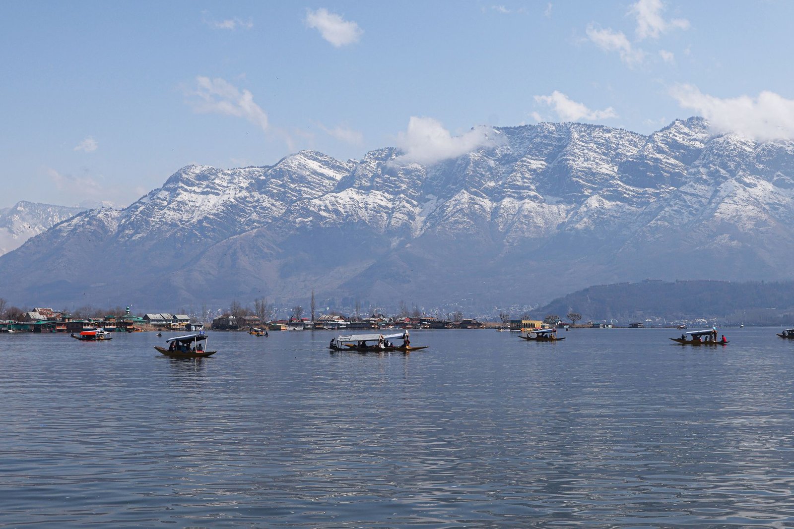 Kashmir with Doodhpathri Tour Package 6 Nights 7 Days