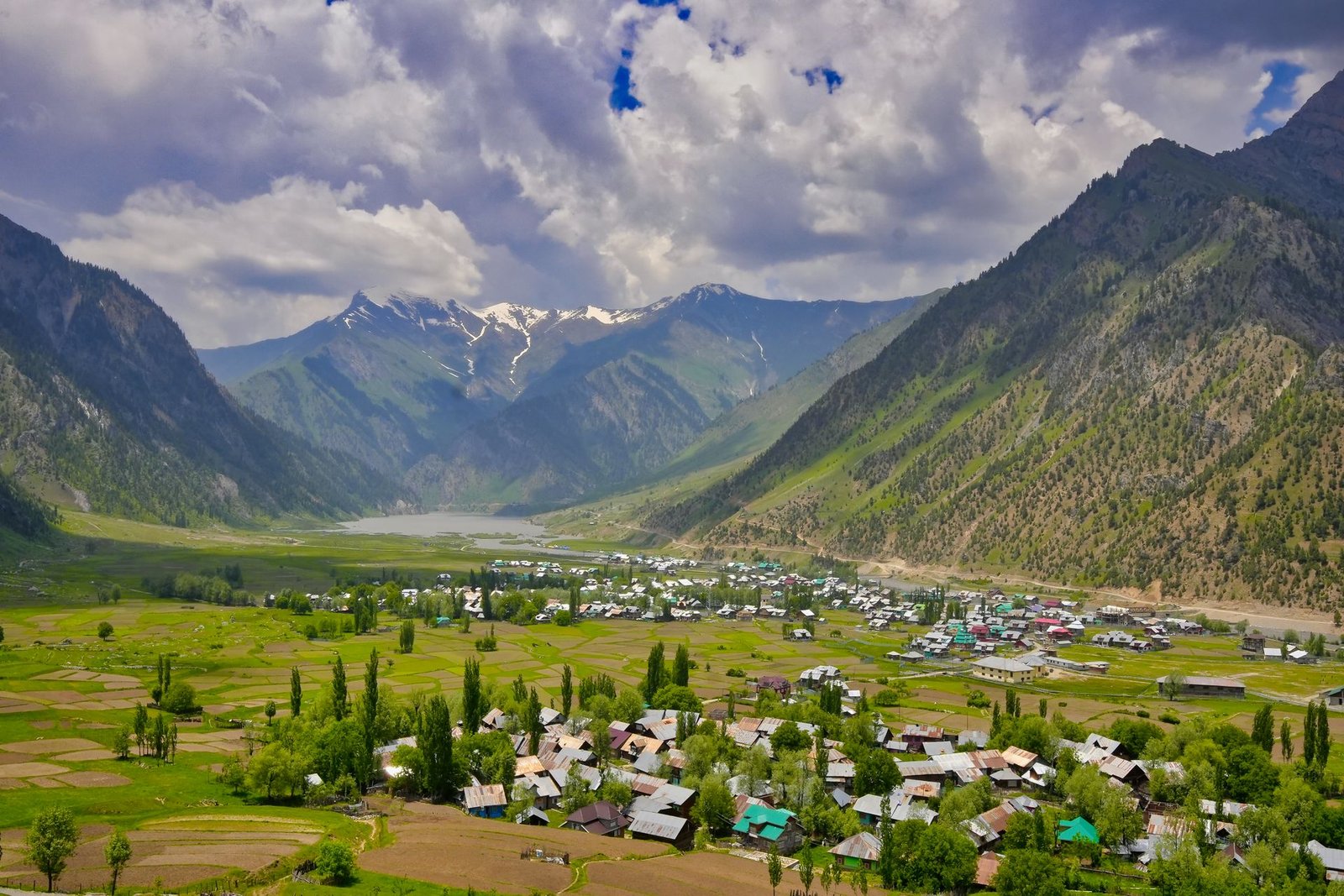 Kashmir Women-Only Group Tour 5 Nights 6 Days